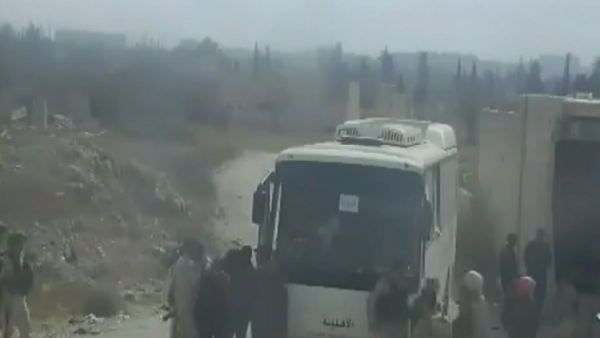 توقف عملية خروج المسلحين وأفراد عائلاتهم من دوما 