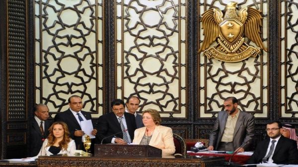رئيسة البرلمان السوري، هدية عباس