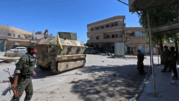 مقاتلون أكراد من قوات سوريا الديمقراطية/ أرشيفية