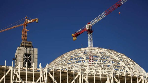 نقابة جزائرية تدعو إلى تقليص مشاريع بناء المساجد 