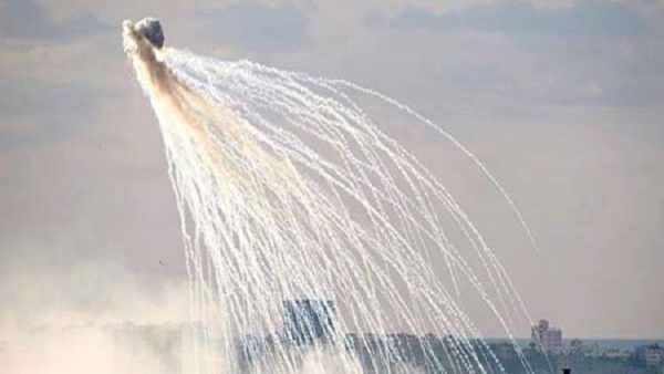 قصف عدة مناطق في مدينة هجين شرق مدينة دير الزور بقنابل الفوسفور الأبيض 