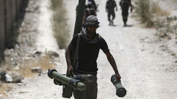 معظم الأسلحة المتوفرة لدى المتطرفين السوريين تشتريها شركتا "تشيمرينغ" و"أوربيتل أي تي كاي" الأمريكيتان