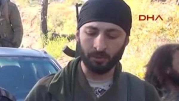 التركي الب ارسلان جيليك الذي يقاتل مع المسلحين التركمان شمال سوريا