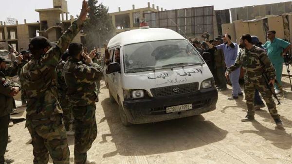 نحو 1500 من مقاتلي جماعة أحرار الشام بالإضافة إلى 6000 شخص من عائلاتهم سيغادرون حرستا 