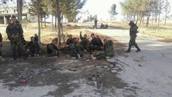 جنود من الجيش السوري في محيط حلب