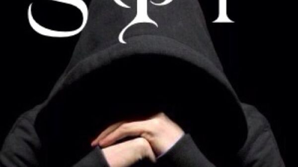 اعتقال الموظف الحكومي الفرنسي بونوا كينوديه، رئيس رابطة الصداقة الفرنسية-الكورية