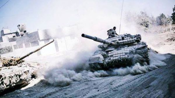 قصف متبادل بين القوات الحكومية و“داعش” في معظم جبهات مدينة دير الزور 