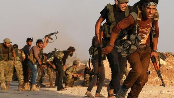 Turkish backed Syrian rebel fighters in their offensive against the positions of Daesh in northern Syria. (AFP/File) 