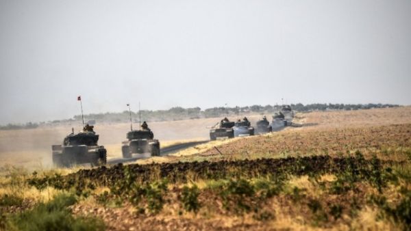 Turkish tanks heading towards Jarablus, Syria (AFP/Bulent Kilic) Turkish tanks heading towards Jarablus, Syria (AFP/Bulent Kilic)