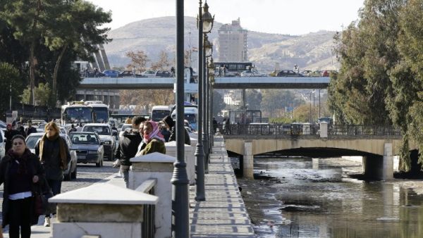 The river Barada in Damascus, Jan. 3 2017 (Louai Beshara/AFP)