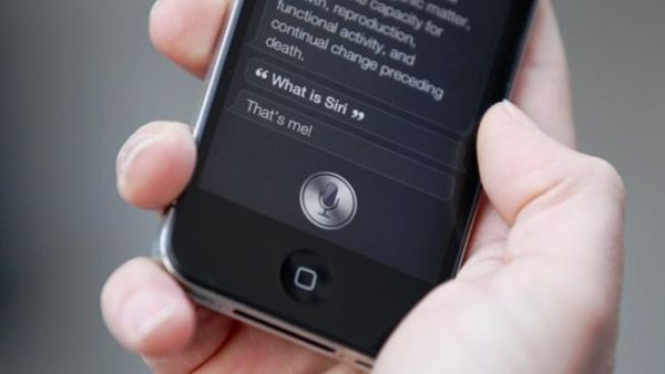 Fazio claims that in Apple commercials, Siri can easily "make appointments, find restaurants, and even learn the guitar chords to classic rock songs"