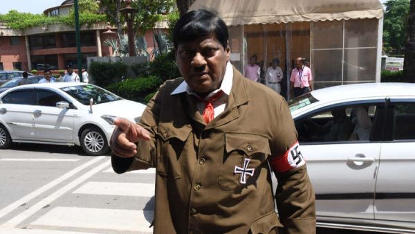  الممثل السينمائي السابق والمشرع الهندي نارامالي سيفابراساد