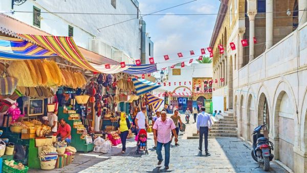 A few weeks before the month of Ramadan, a new report has shown a 11.5% rise in vegetable prices, 13.6% in edible oils, 5.8% in fish, 2.4% in milk, cheese and eggs prices, and 3.6% increase in meat prices. (Shutterstock) 
