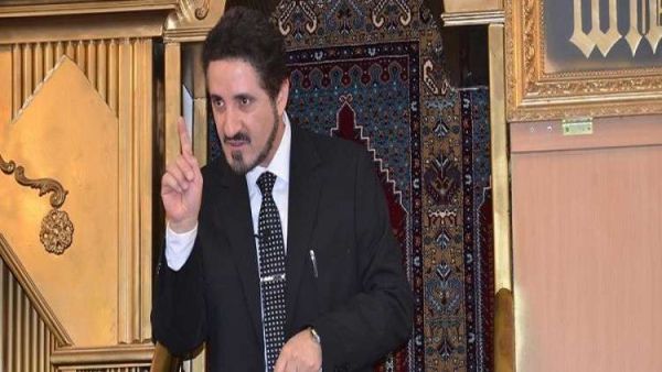 البعض يعتبر أن عدنان إبراهيم، شخصية جدلية