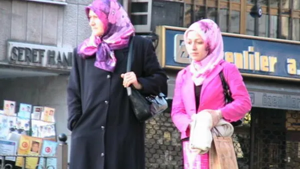 تركيا تصدر اوامر باعتقال سبعة ضباط كبار بالجيش
