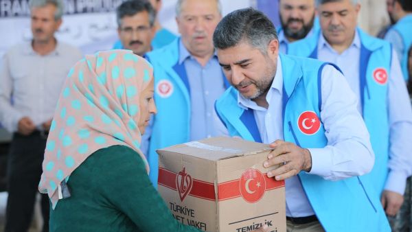 Turkiye Diyanet Foundation sent many aid packages to Nigeria in holy month of Ramadan. (Twitter)