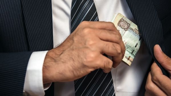 To keep the residents updated, The Ministry Of Human Resources and Emiratisation, keeps sharing updates about the fines in the UAE. (Shutterstock)