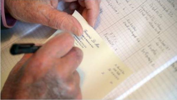 UAE Ministry of Health announced that all healthcare facilities across the country must only deal in printed and electronic prescriptions. (AFP/ File Photo)