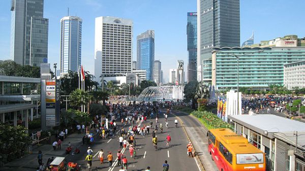 Car Free Day in Jakarta, Indonesia in 2010 (Wikimedia Commons)