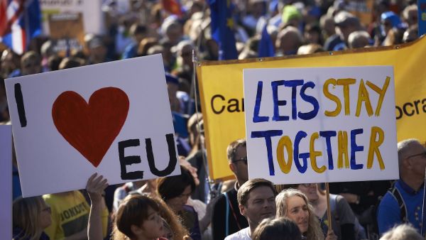 Demonstrators take part in the People's Vote march calling for a referendum on a final Brexit deal in central London on Oct. 20. (AFP) 

