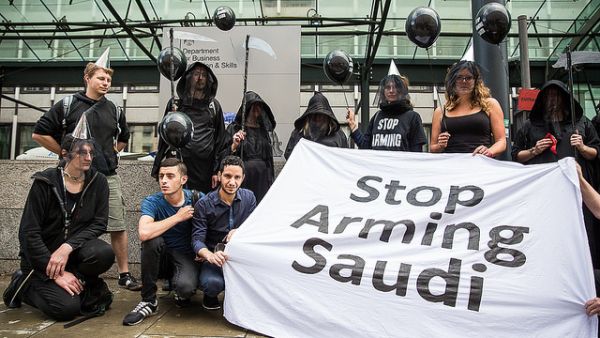 Anti-arms trade campaigners protest in London (Wikimedia Commons)
