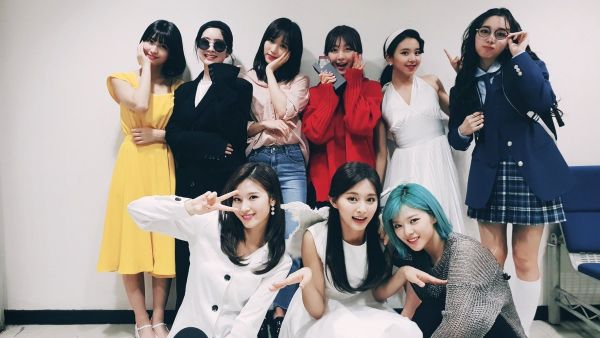 (Twice/ Twitter)