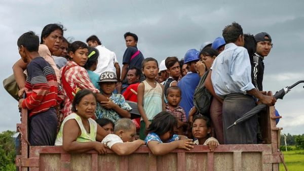 Rohingya Muslim fleeing from the conflict area of the Yathae Taung township in Rakhine State in Myanmar. (AFP Photo)