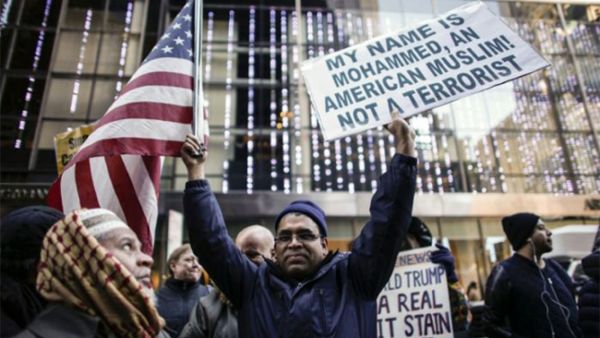 Trump's ban on Muslims coming to the United States, has drawn a fierce backlash from immigration experts and America's Muslim community (AFP/Kena Betancur)