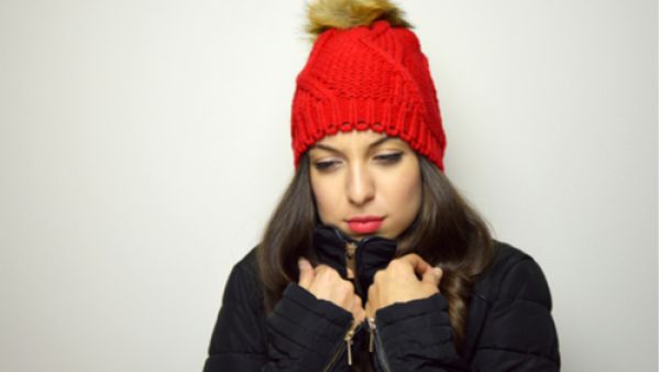 درجات الحرارة المنخفضة تعرض الأطراف للبرودة أكثر من باقي أجزاء الجسم (shutterstock.com)