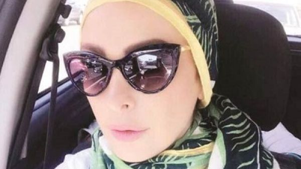 بسبب حجابها...أمل حجازي تلجأ إلى القضاء