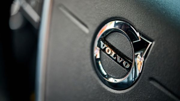 The software in the VCM of the affected vehicles may have an error causing the failure of vehicle positioning. (Shutterstock)