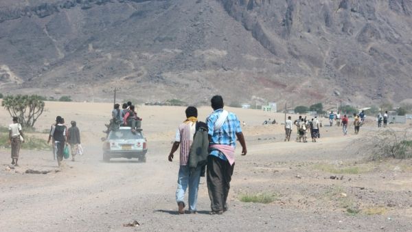 "علماء اليمن" يُدينون جرائم الحوثي ونهبهم المساعدات والمواد الإغاثية
"علماء اليمن" يُدينون جرائم الحوثي ونهبهم المساعدات والمواد الإغاثية