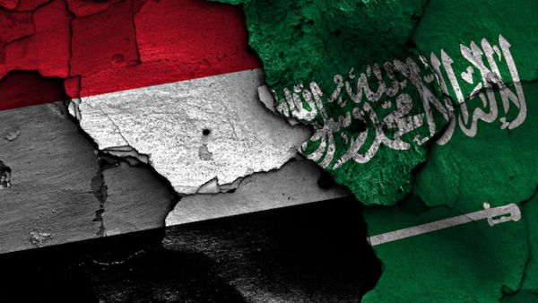 Experts say the pipeline would allow the kingdom not to be constrained to the Strait of Hormuz or the Bab el-Mandeb Strait, both strategic choke points that affect its current oil shipping routes. (Shutterstock)