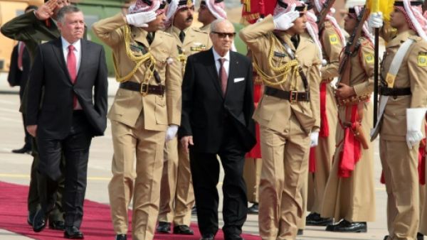 الاردن وتونس يوقعان اتفاقيات تعاون في المجال العسكري والامني والدفاع المدني