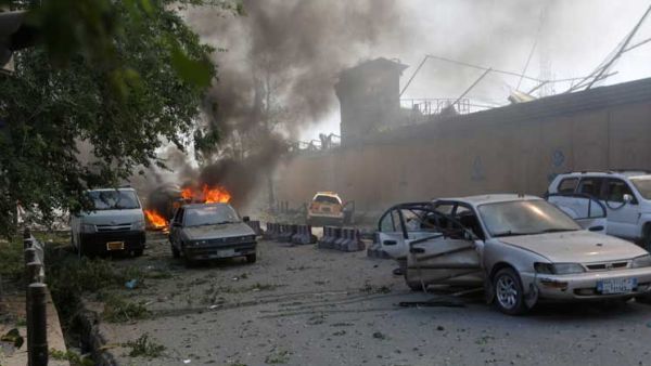 أصدرت السفارة الأمريكية في كابول تحذيرا أمنيا جديدا بعد التفجير المميت