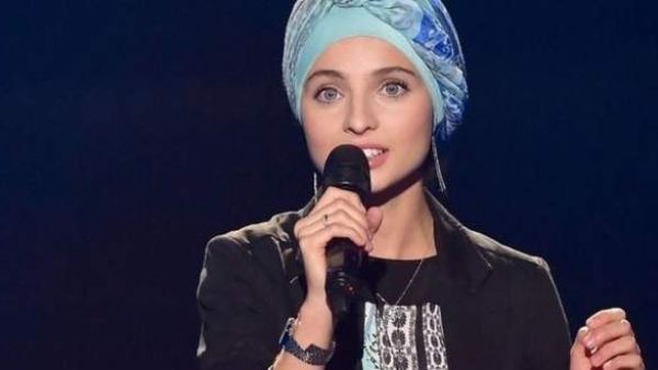محجبة سورية في مسابقة غناء فرنسية