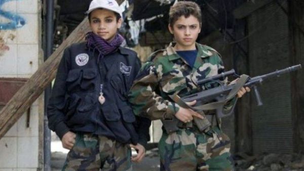«هيومن رايتس ووتش»: تجنيد أطفال أفغان للقتال في سورية

