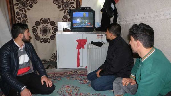 عفرينيون في تركيا يحلمون بالعودة لديارهم عقب نجاح غصن الزيتون