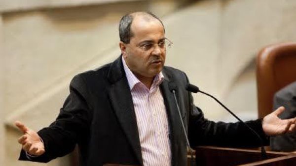 برلماني عربي يهدد باحتلال مقعد نتنياهو حال تبني حل “الدولة الواحدة” 
