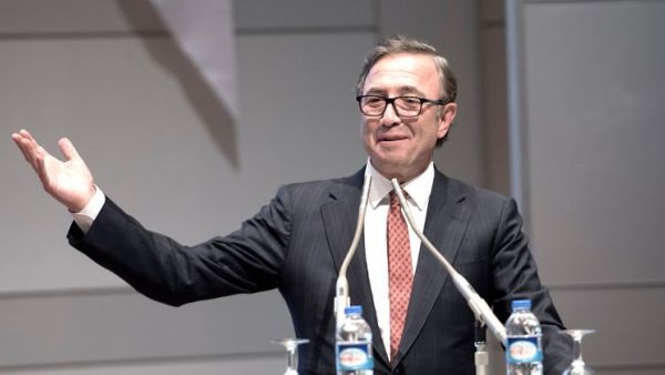 Hamdi Akin, the chairman of Akfen Holding, believes that the Turkish economy will recover in 2017. (Afken Holding)