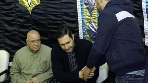 علاء مبارك في شوارع القاهرة 