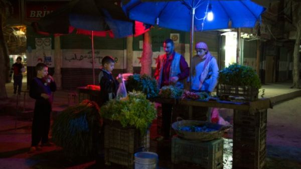 باعة خضار في احد اسواق حلب