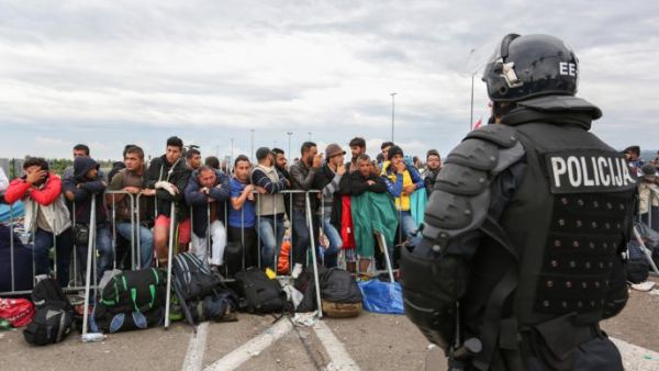 يحقق المكتب مع هؤلاء للاشتباه بقيامهم بنشاطات تتعلق بالإرهاب وبداعش