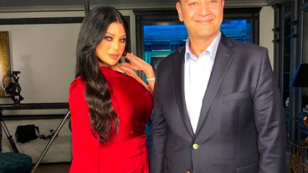 Haifa Wehbe stole the show with a red dress that she appeared in during the first episode of the show "Al Hikaya" (The Story) with TV anchor Amro Adib. (Source: amr.adib - Instagram)