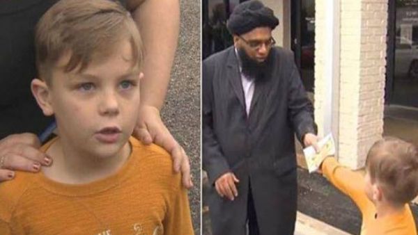 طفل امريكي يتبرع لمسجد