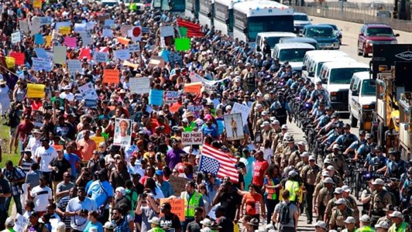 يناضل زعماء شيكاغو منذ فترة طويلة لخفض معدل جرائم القتل في المدينة