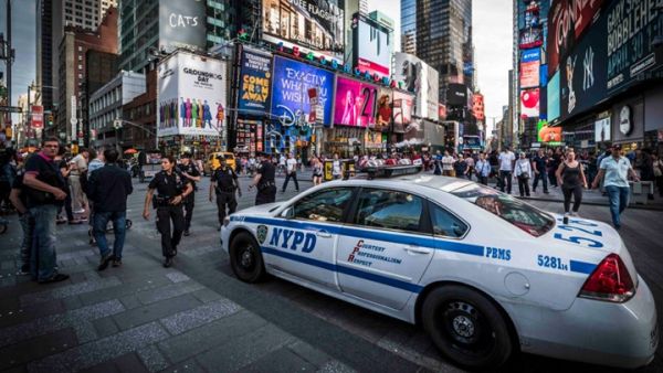 قالت شرطة نيويورك إن كالي تلقى ست رصاصات قبل أن يقوم أحد القتلة بدهس جثته