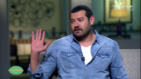 الفنان عمرو يوسف