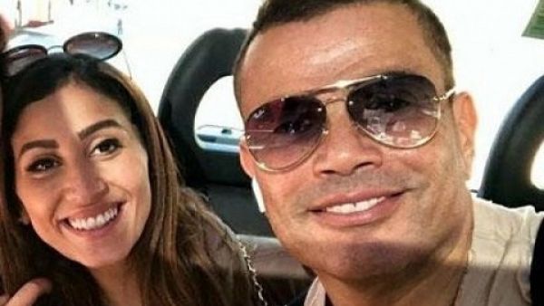 عمرو دياب يحتفل بعيد ميلاده برفقة دينا الشربيني