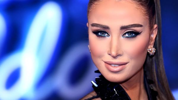 الإعلامية أنابيلا هلال 